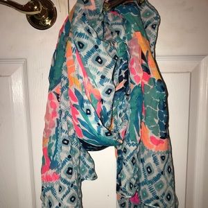 Beautiful lilly pulitzer scarf